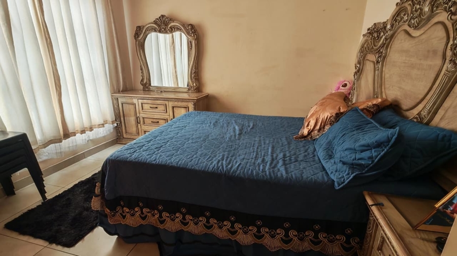 2 Bedroom Property for Sale in Rustenburg Central North West